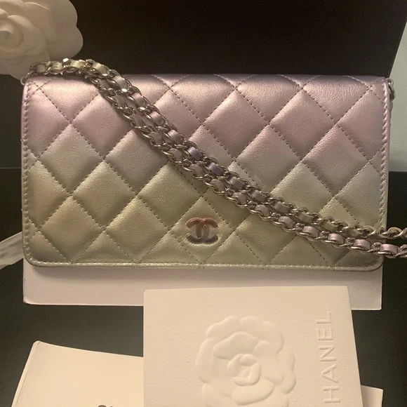 Chanel ❌❌❌SOLD❌❌❌WOC Matallic Color - Picture 3 of 9